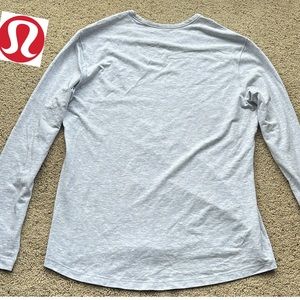 Lululemon NWOT Men’s Long Sleeve Heather Grey Shirt Mens Medium